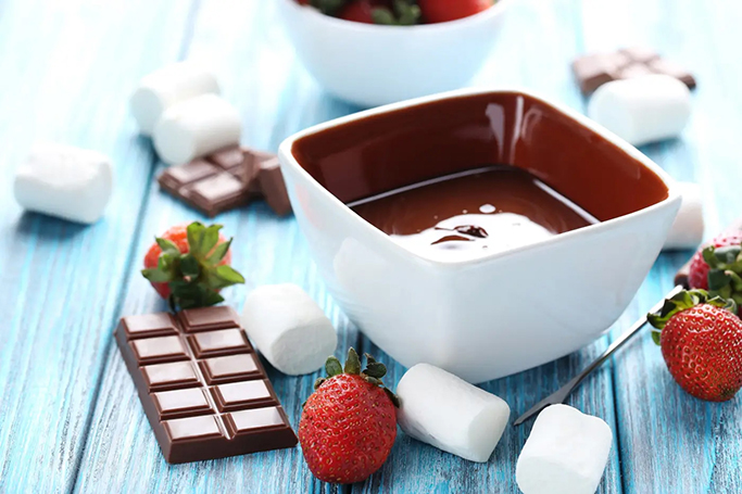 This Week's Nosh: Chocolate Fondue