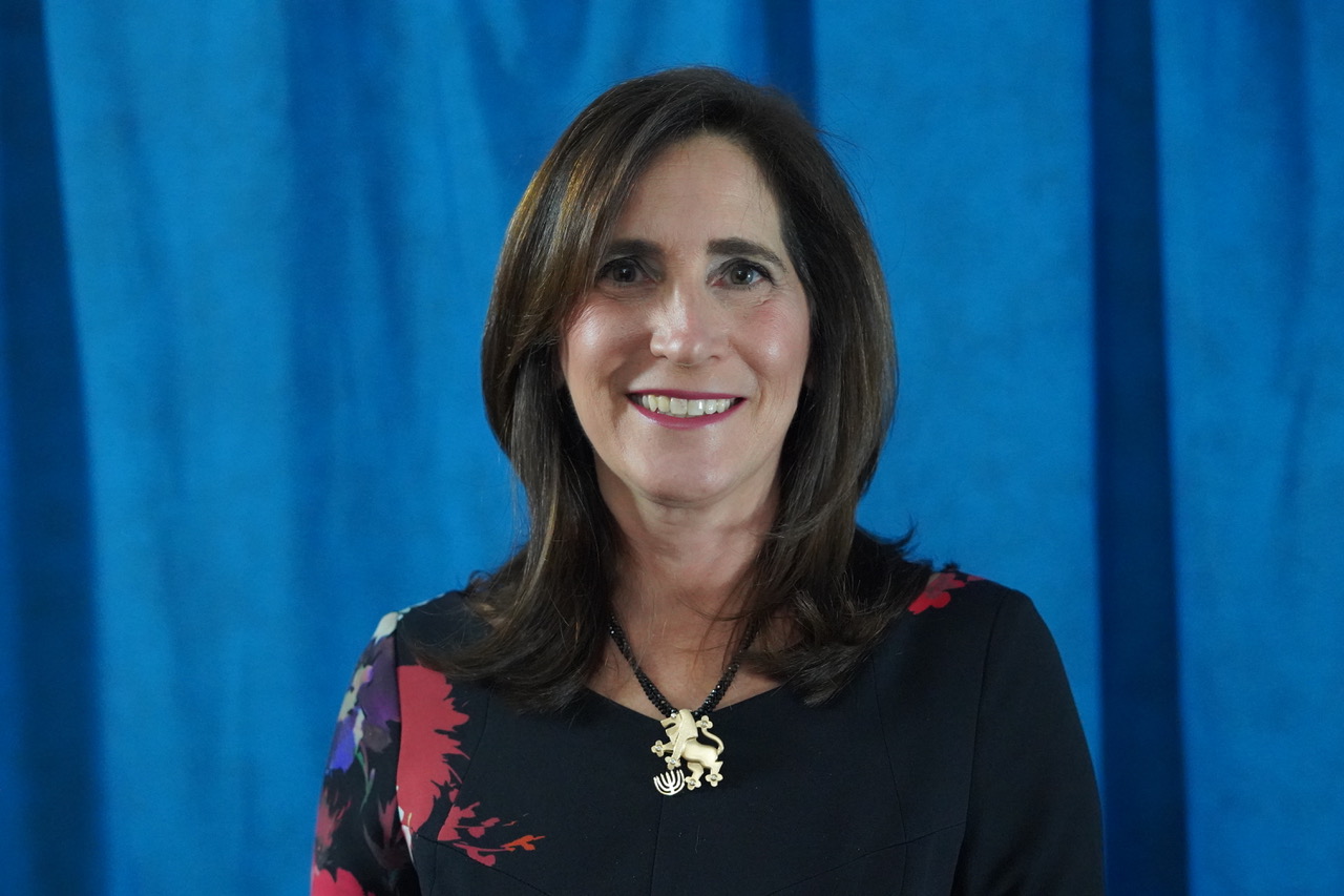 Meet Julie Savitch, Women's Philanthropy Chair