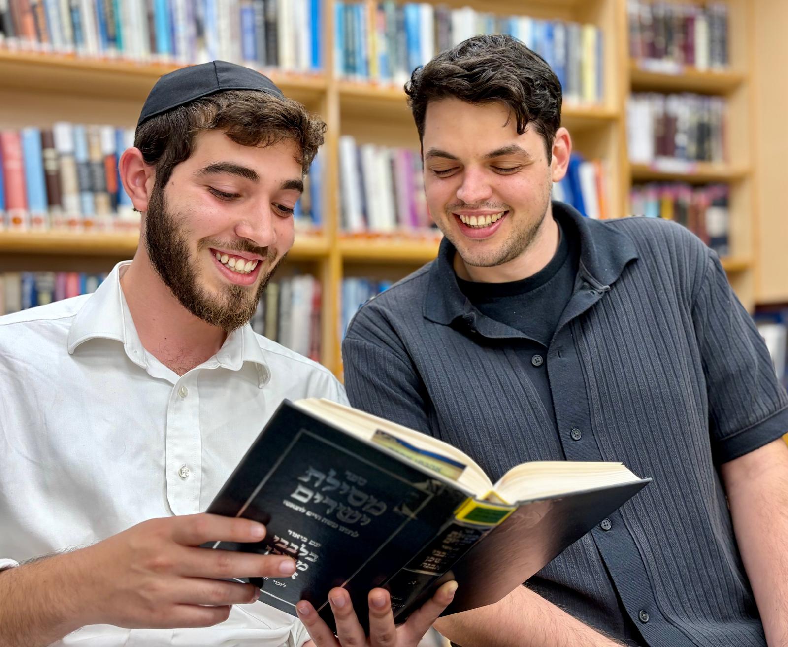 How the Jewish Federation is Helping Young Adults Deepen Their Connection to Jewish Learning