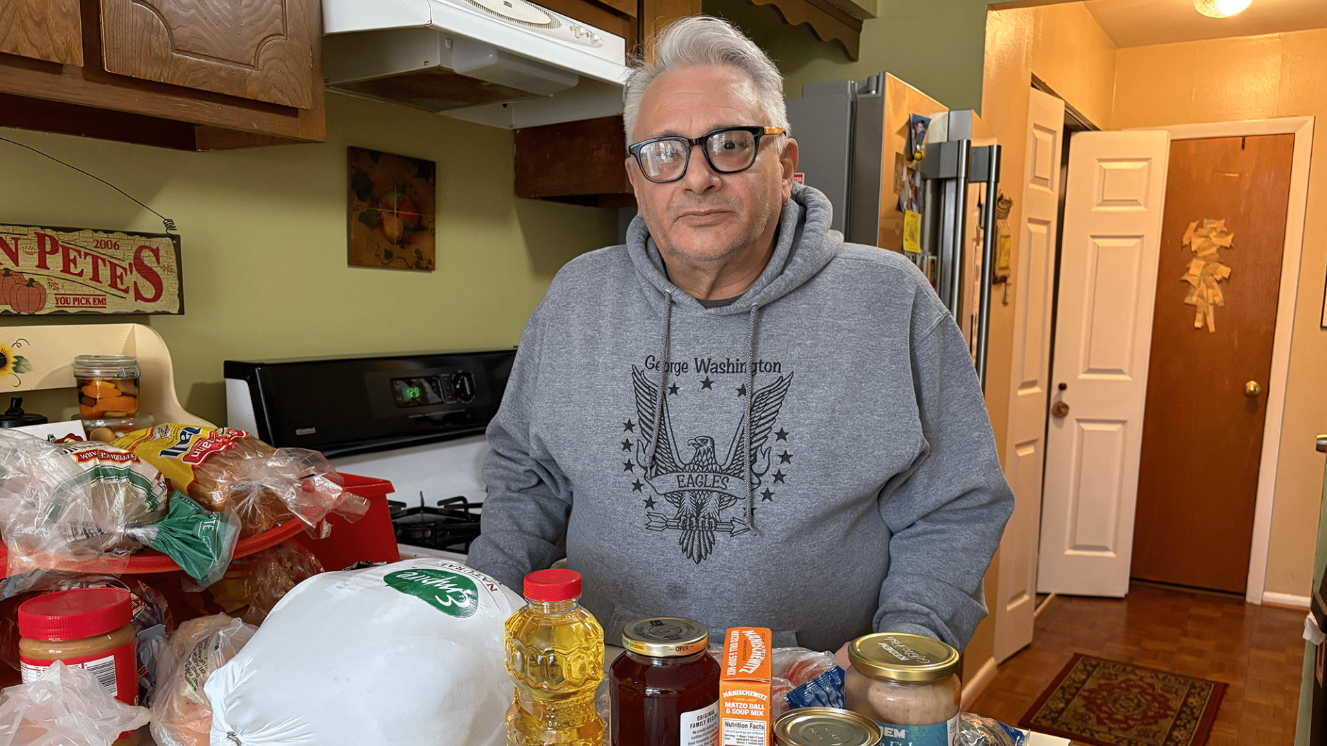 From Pantry to Table: How the Mitzvah Food Program Creates Thanksgiving Joy for Families Facing Hunger